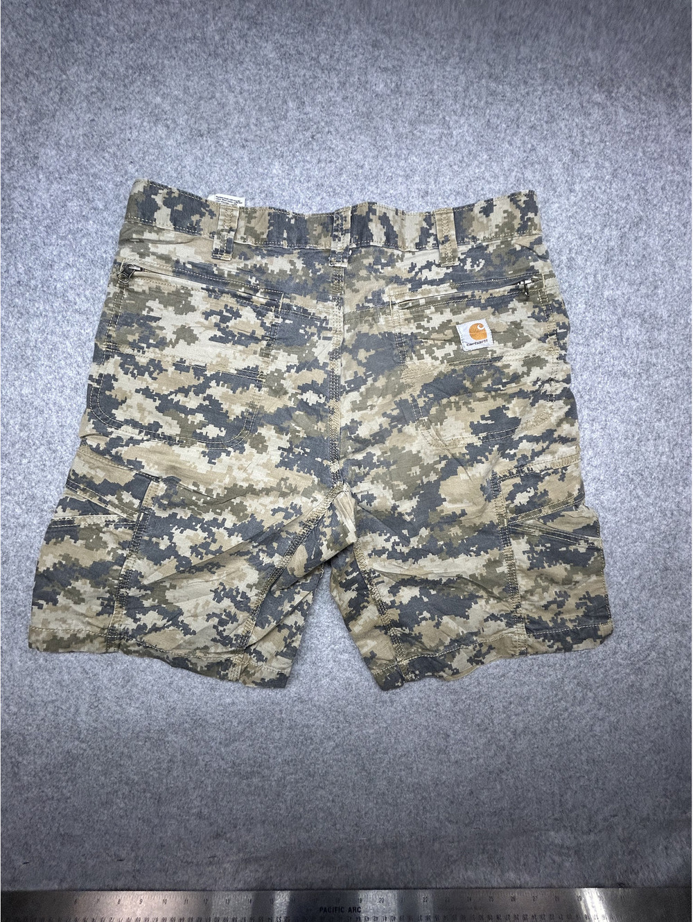 Carhartt Relaxed Fit Camo Shorts Mens 34 Work Rugged Durable 9" Inseam